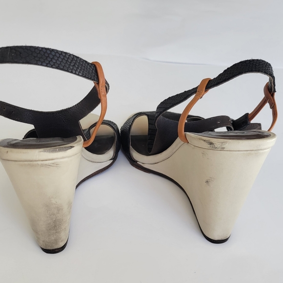 COCLICO Wedge Heel Sandals - Picture 5 of 11